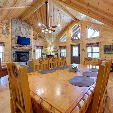 Broken Bow Cabin With Hot Tub And Deck - 4 Mi To Lake! Villa Exterior foto