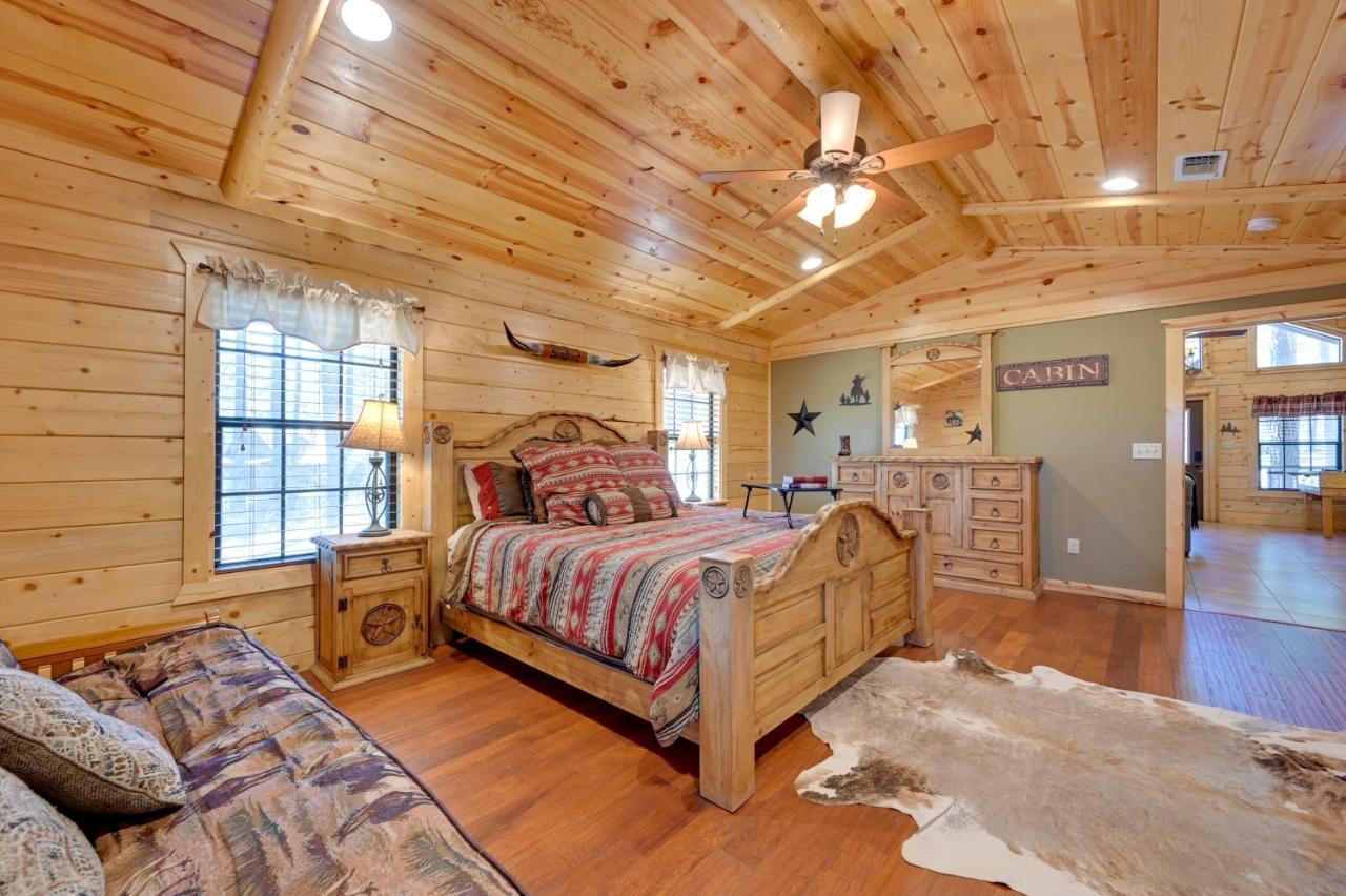 Broken Bow Cabin With Hot Tub And Deck - 4 Mi To Lake! Villa Exterior foto